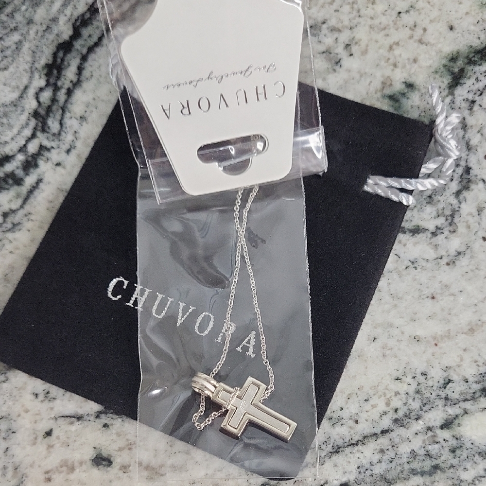 CHUVORA Silver Cross Necklace